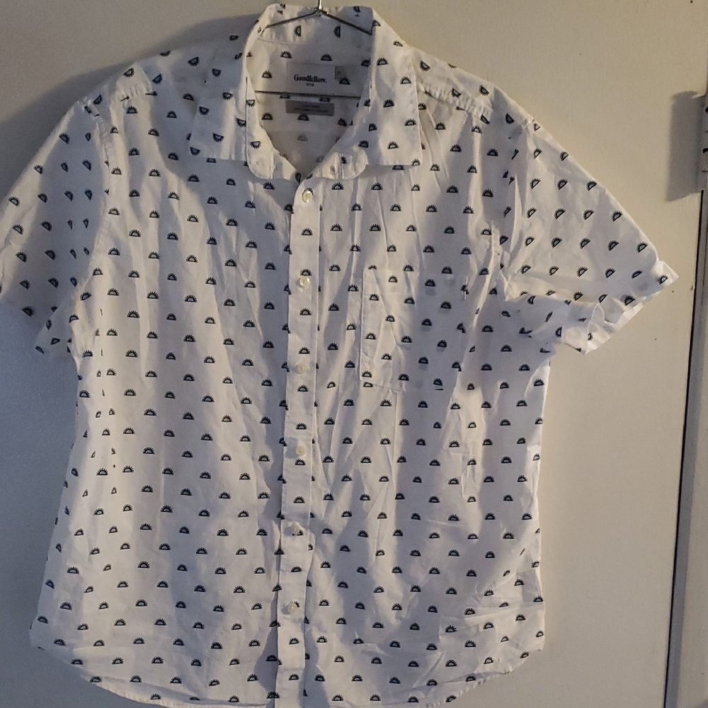 Goodfellow & Co Men's White and Blue Patterned Shirt